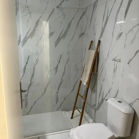 2 Etoiles A Pour 4 Personnes Apartment *
