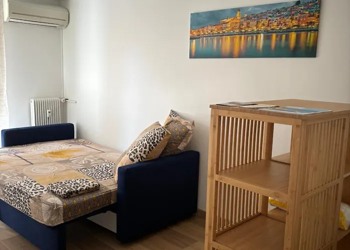 2 Etoiles A Pour 4 Personnes Lejlighed Menton